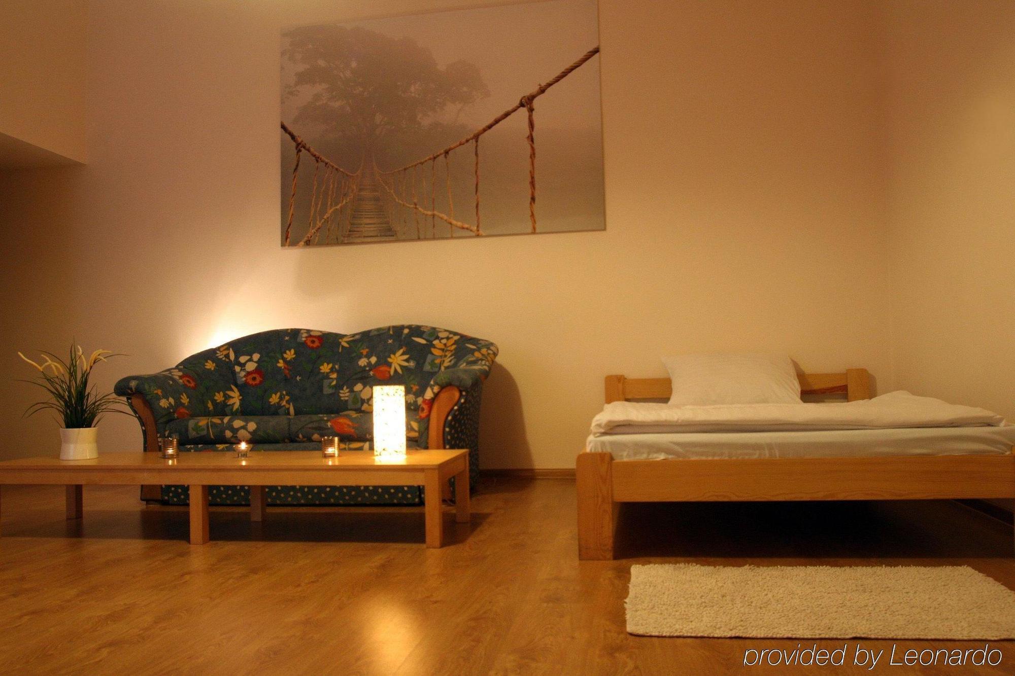 Frolic Goats Hostel Poznan Room photo