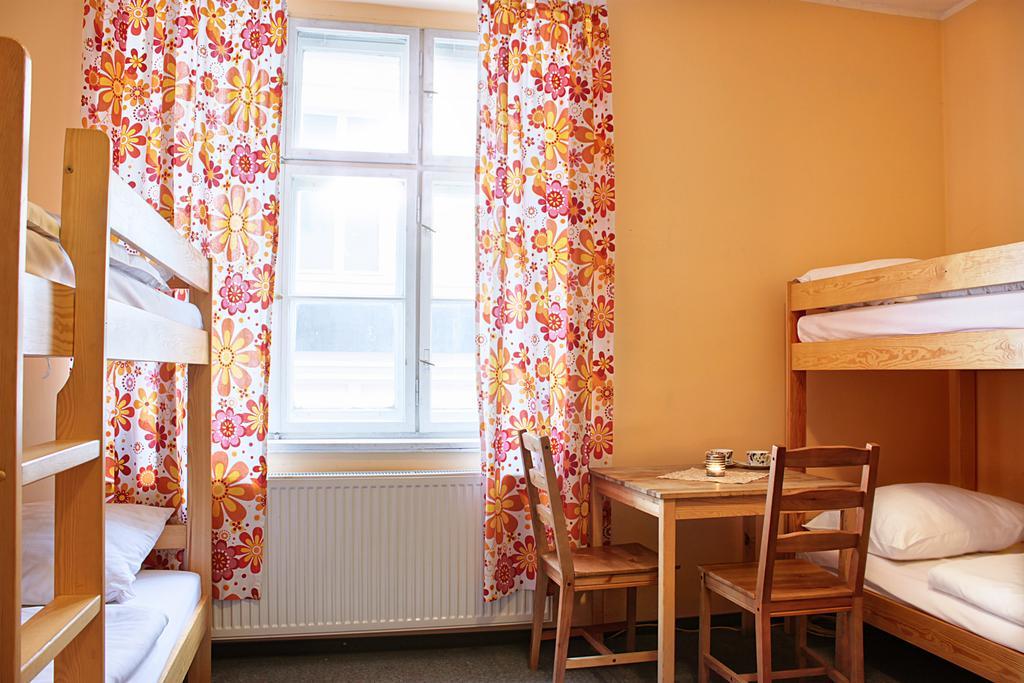 Frolic Goats Hostel Poznan Exterior photo