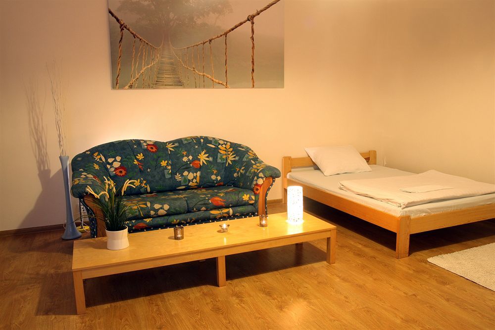Frolic Goats Hostel Poznan Exterior photo