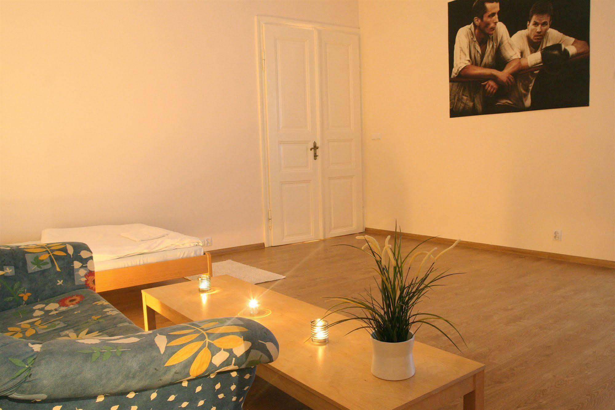Frolic Goats Hostel Poznan Exterior photo